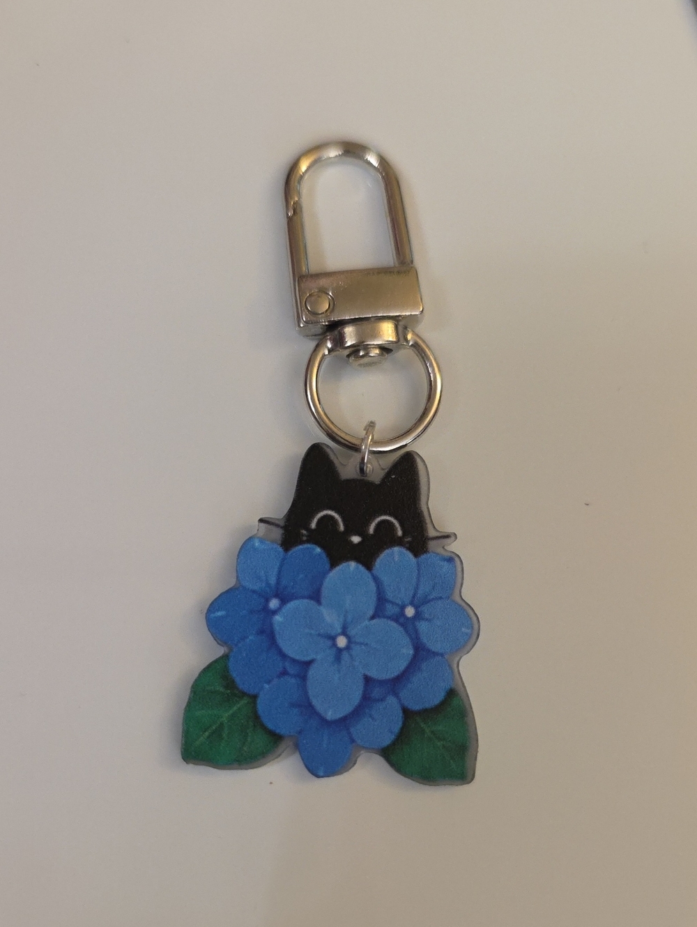 Peekaboo   Hydrangea Cat Flower Purse Zipper Pull #2